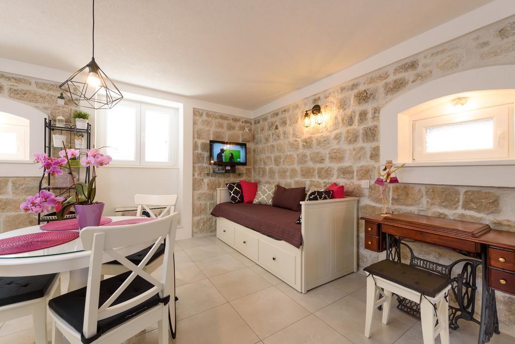 Studio Tironi 2 -Sonja Apartment Трогир Екстериор снимка