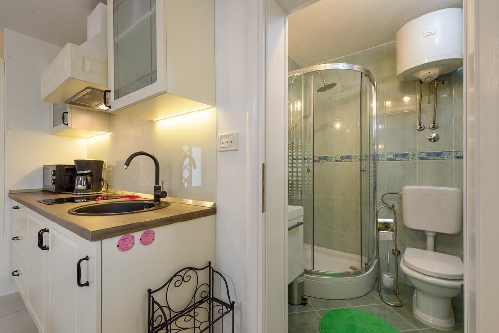 Studio Tironi 2 -Sonja Apartment Трогир Екстериор снимка