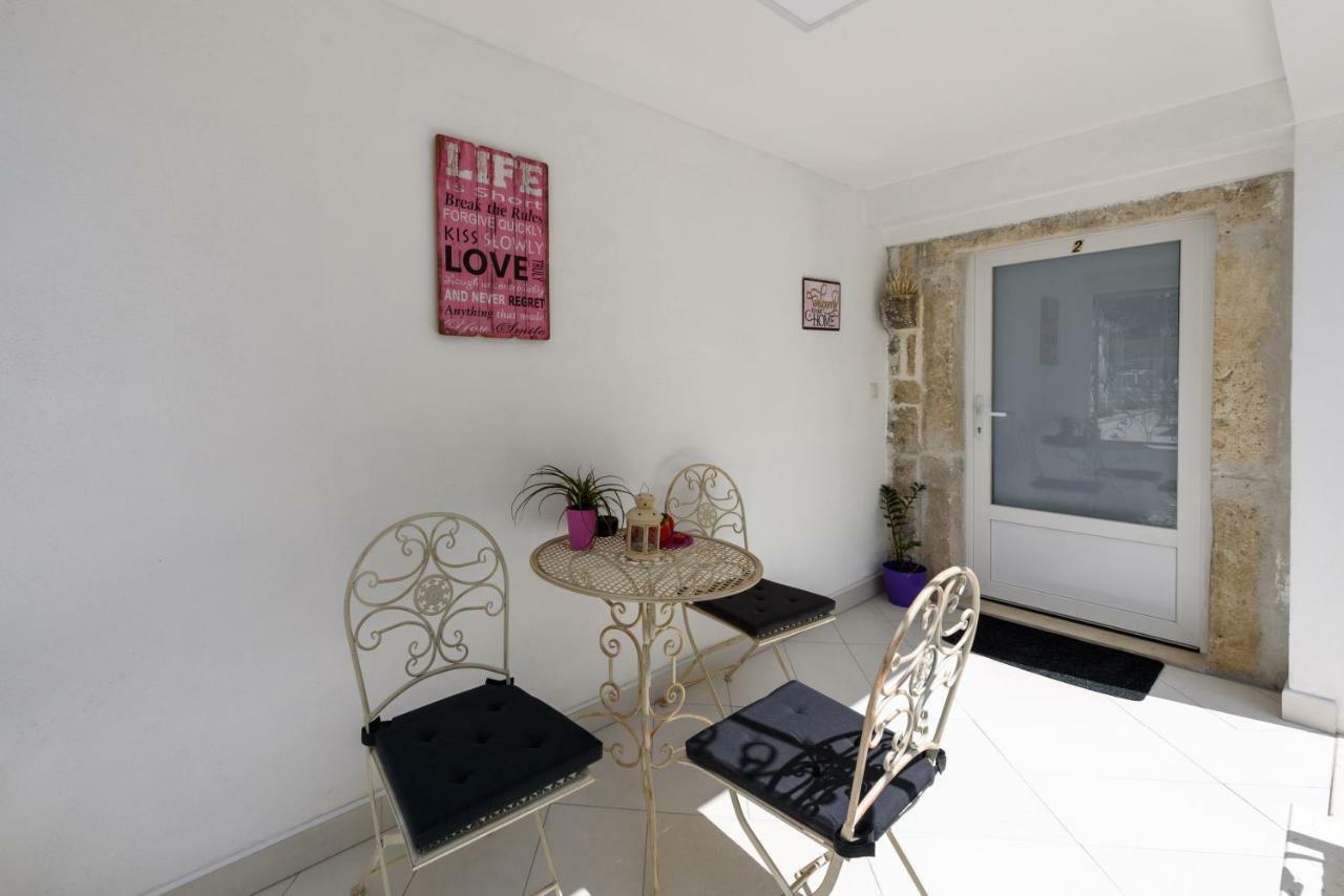 Studio Tironi 2 -Sonja Apartment Трогир Екстериор снимка